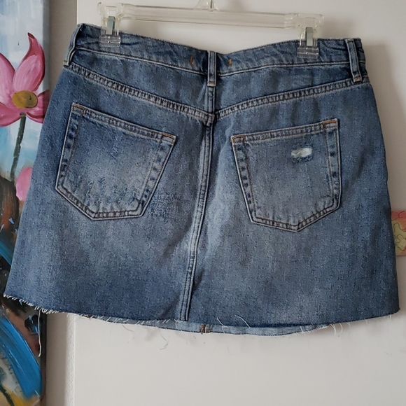 Free People Distressed Cut Off Mini Skirt Size 31 - Picture 6 of 11